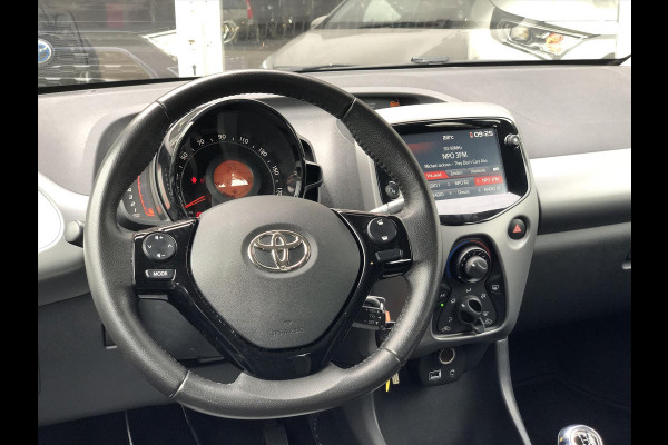 Toyota Aygo 1.0 VVT-i 5D x-play | Apple CarPlay/Android Auto, Parkeercamera, Snelheidsbegrenzer, Stuurbediening, Airconditioning