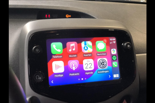 Toyota Aygo 1.0 VVT-i 5D x-play | Apple CarPlay/Android Auto, Parkeercamera, Snelheidsbegrenzer, Stuurbediening, Airconditioning