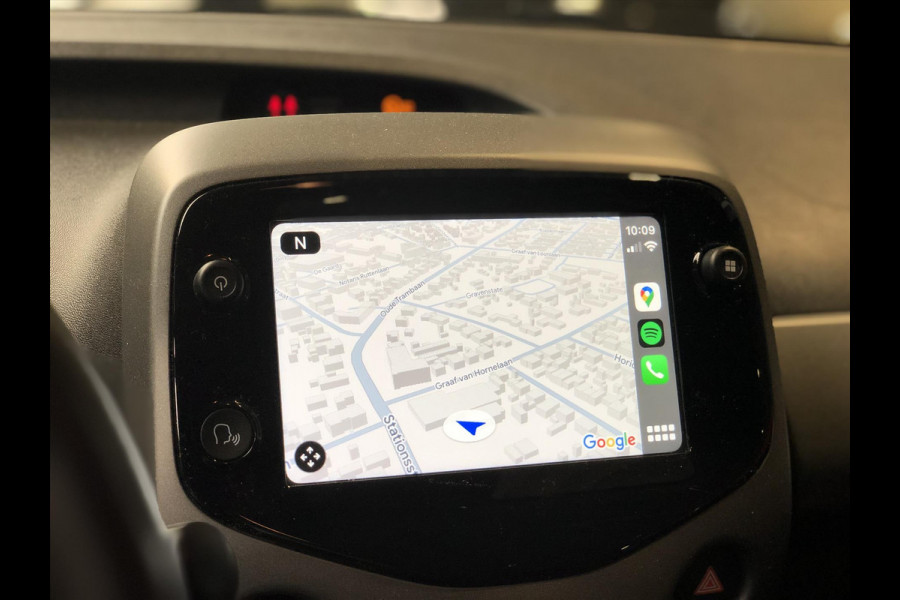 Toyota Aygo 1.0 VVT-i 5D x-play | Apple CarPlay/Android Auto, Parkeercamera, Snelheidsbegrenzer, Stuurbediening, Airconditioning