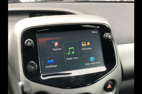 Toyota Aygo 1.0 VVT-i 5D x-play | Apple CarPlay/Android Auto, Parkeercamera, Snelheidsbegrenzer, Stuurbediening, Airconditioning