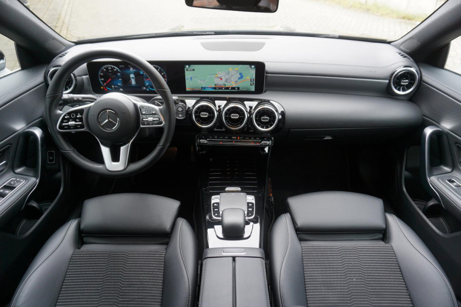 Mercedes-Benz CLA-Klasse Shooting Brake 180 Buss.Solution Progressive 18Inch Widescreen Comf.stoelen.