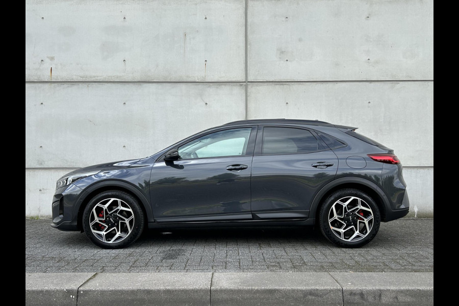 Kia Xceed 1.5 T-GDi ExecutiveLine Automaat | Black Pack | Panoramadak | JBL | Leder | Stoelverkoeling | Camera | Navi | 18” Velgen | Apple CarPlay/Android Auto | Clima | 18” Velgen | Stuur-/Stoelverwarmimg | PDC | Cruise | LED |