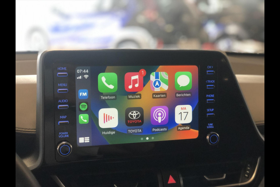 Toyota C-HR 1.8 Hybrid Style | Apple CarPlay/Android Auto, Stoel + Stuurverwarming, Keyless, 18 inch, Dodehoekherkenning, Parkeersensoren