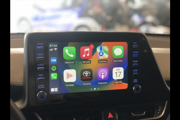 Toyota C-HR 1.8 Hybrid Style | Apple CarPlay/Android Auto, Stoel + Stuurverwarming, Keyless, 18 inch, Dodehoekherkenning, Parkeersensoren