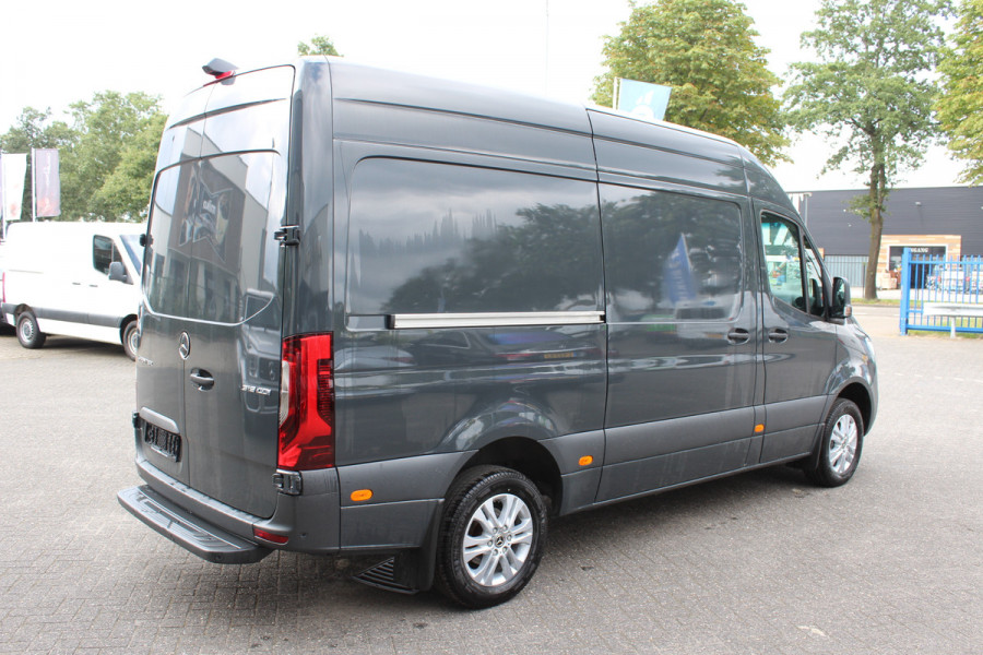 Mercedes-Benz Sprinter 319 CDI L2H2 RWD 360 Graden Camera, Distronic, LED koplampen