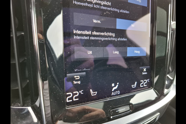 Volvo V60 T6 Recharge AWD R-Design Plug in Hybrid PHEV | Panodak | Lederen Sportstoelen Memory | Harman Kardon | Adaptive Cruise | Sfeerverlichting | Apple Carplay | Camera |