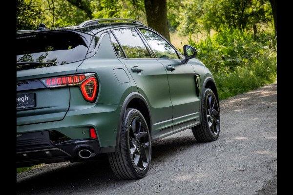 Lynk & Co 01 1.5 Plug-In Hybrid 262pk | Pine Green Matt | Blacked Out