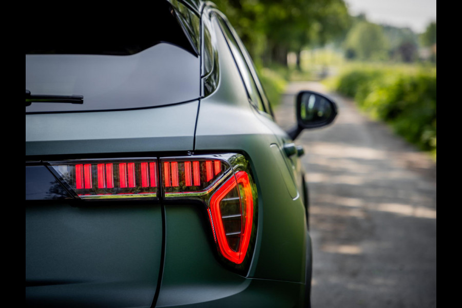 Lynk & Co 01 1.5 Plug-In Hybrid 262pk | Pine Green Matt | Blacked Out