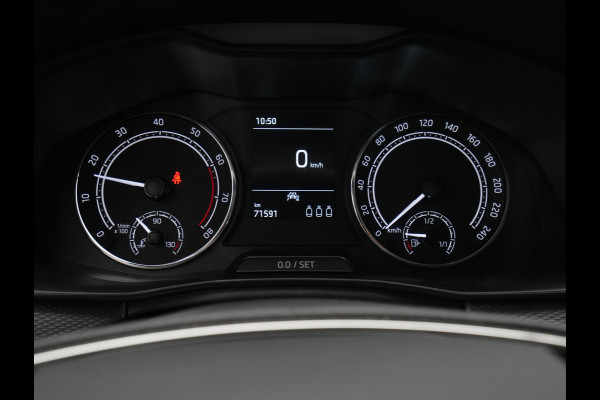 Škoda Kamiq 1.0 TSI Active Airco Bluetooth Pdc Cruise 63