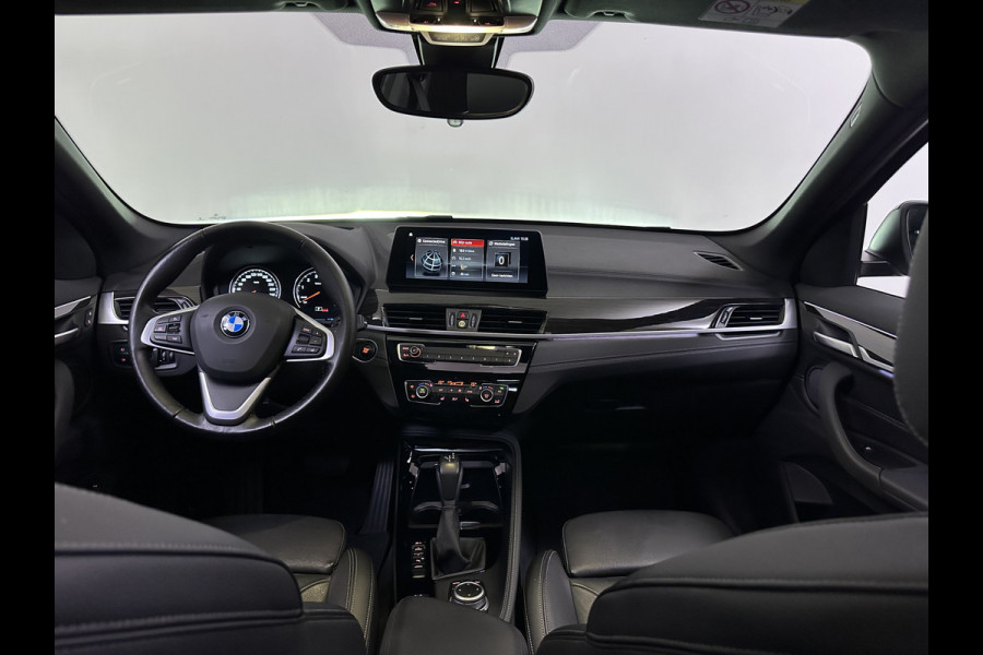 BMW X1 xDrive25e X Line Plug in Hybrid PHEV | Panodak | Trekhaak Afneembaar | Head-up Display | Memory Stoelen | Camera |