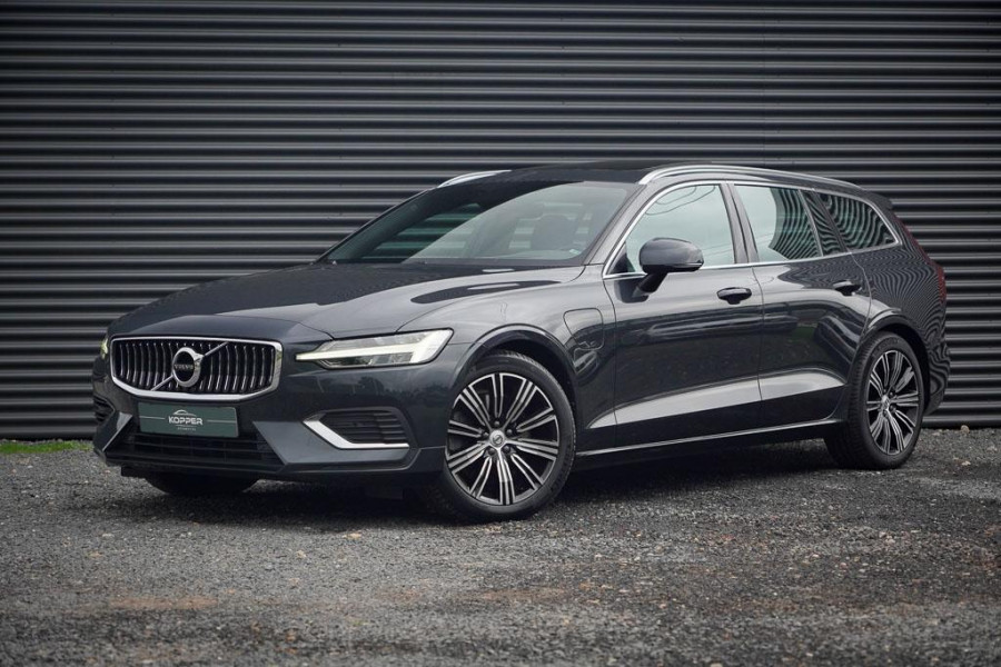 Volvo V60 2.0 T8 Twin Engine AWD Inscription / Trekhaak / Pano / NL Auto / BTW