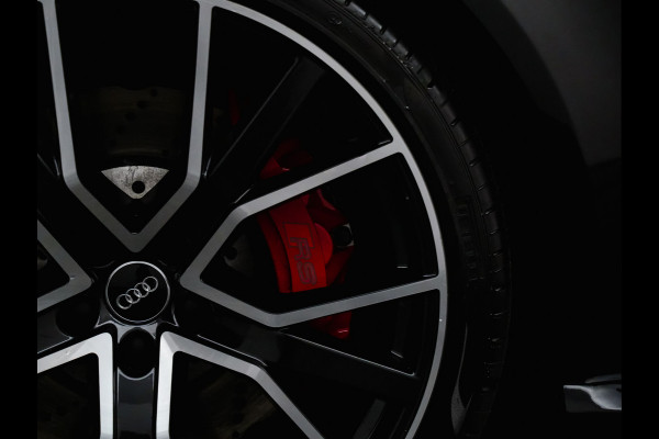 Audi RS6 Avant 4.0 TFSI quattro 640pk Performance Carbon Black Edition (milltek,panodak,headup,bose)