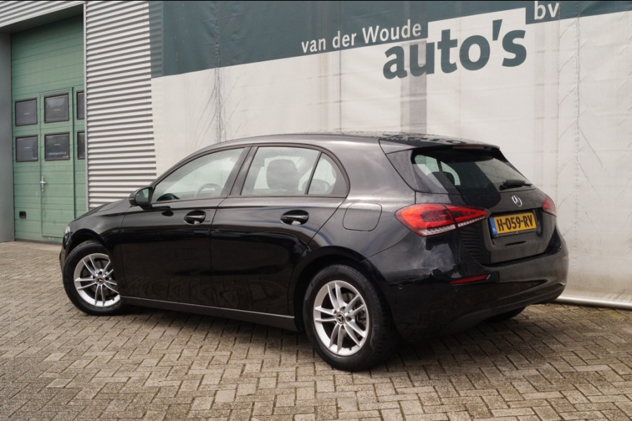 Mercedes-Benz A-Klasse 180 Automaat Business Solution -NAVI-PDC-CAM-