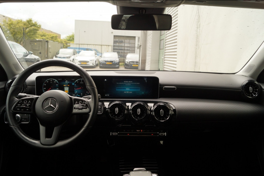 Mercedes-Benz A-Klasse 180 Automaat Business Solution -NAVI-PDC-CAM-