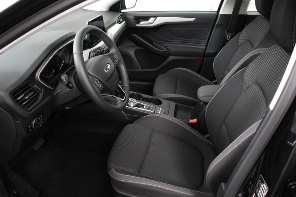 Ford Focus 1.0 EcoBoost 125pk Automaat Cool & Connect | Navigatie | Airco | Camera | Cruise control | Lichtmetalen Velgen | Parkeer Sensoren | Dab | Led