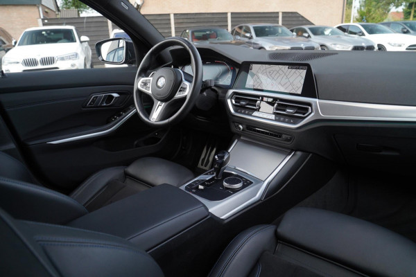 BMW 3-serie 330e High Executive | M-pakket | Luxe leder / Alcantara | LED koplampen | Dealer onderhouden | Shadowline | Stoelverwa