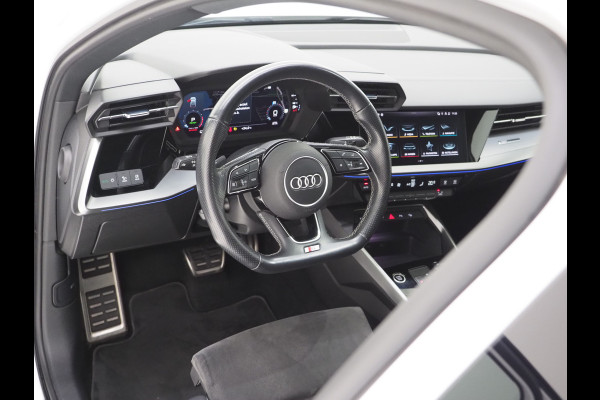 Audi A3 Sportback 40 TFSI e S-Line | RS Stoelen | Sfeerverlichting | LED | Carplay | Virtual