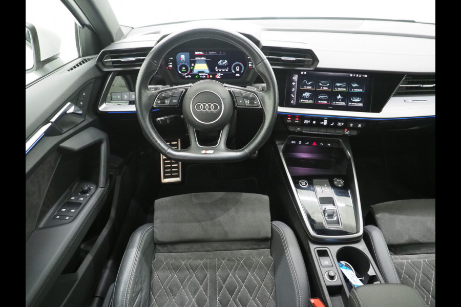 Audi A3 Sportback 40 TFSI e S-Line | RS Stoelen | Sfeerverlichting | LED | Carplay | Virtual