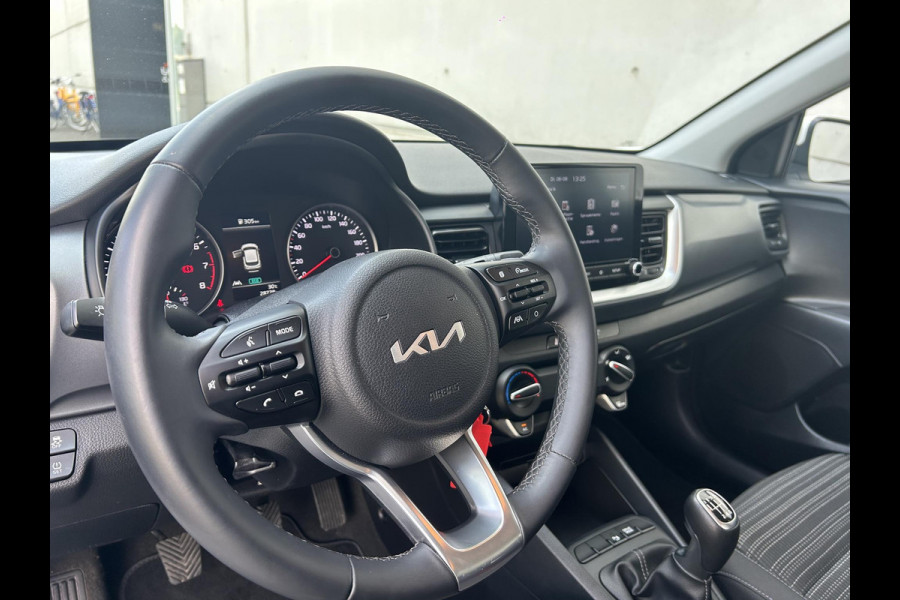 Kia Stonic 1.0 T-GDi MHEV DynamicLine | Camera | Apple CarPlay/Android Auto | 16” Velgen | Airco | PDC | Cruise | LED |