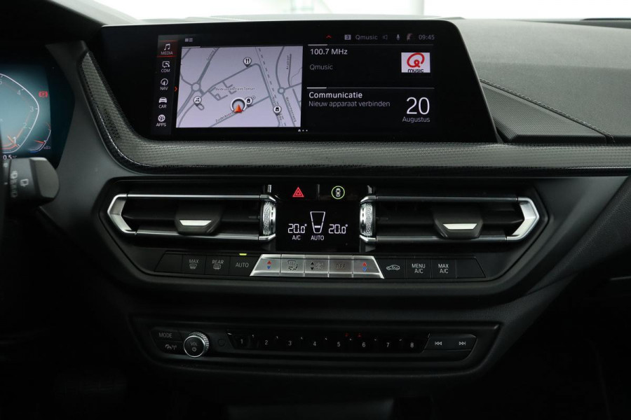 BMW 1-serie 118i Executive | Sport Line | Carplay | Sportstoelen | Navigatie | Full LED | DAB | Live Cockpit | Climate control | PDC | Cruise control