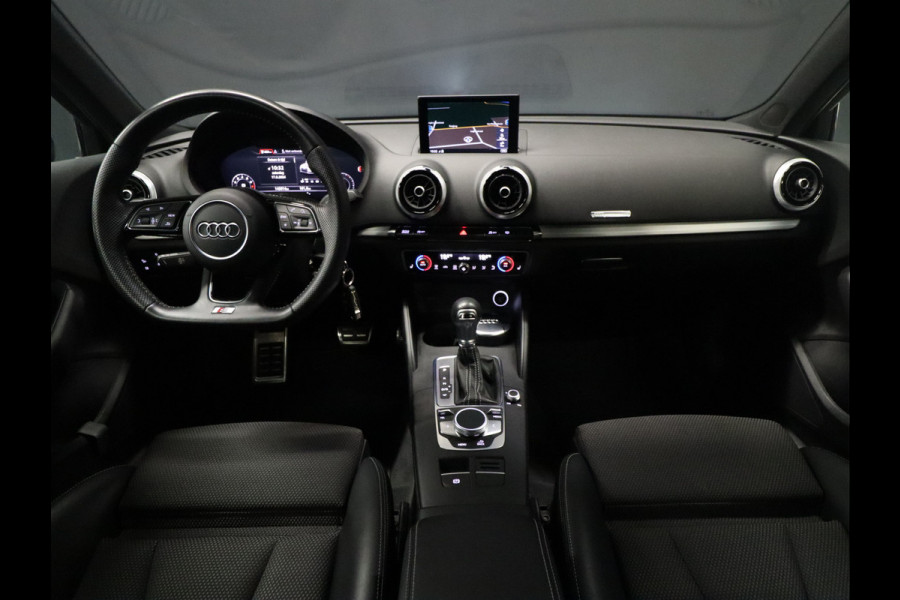 Audi A3 Sportback 30 TFSI Sport S Line [VIRTUAL COCKPIT, VLAK STUUR, ZWARTE HEMEL, 3x S LINE, CRUISE CONTROL, STOELVERWARMING, BLUETOOTH, NIEUWSTAAT]