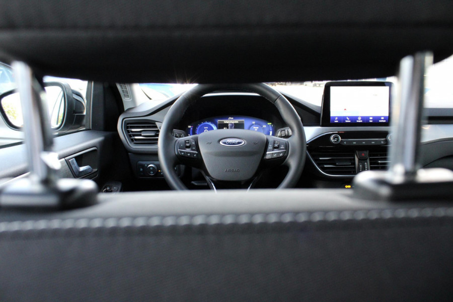 Ford Kuga 2.5 PHEV Titanium | Stoel + Stuurverwarming | Climate Control | Cruise Control | Camera | Navigatie | Parkeersensoren |