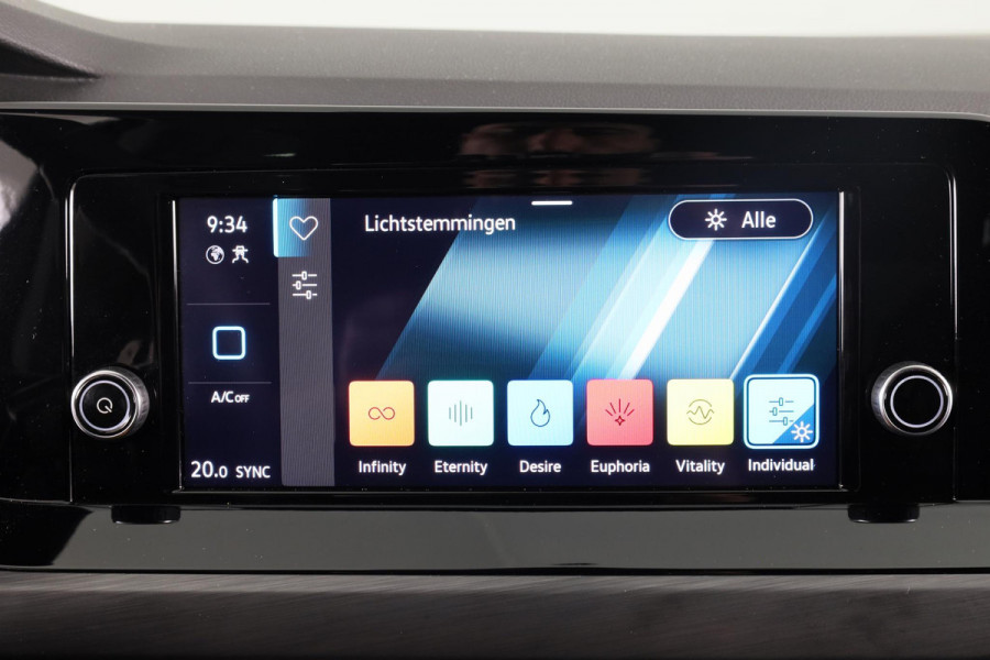 Volkswagen Golf 1.5 eTSI Style 150pk dsg automaat | Carplay | LED | Cruisecontrol | 17 "