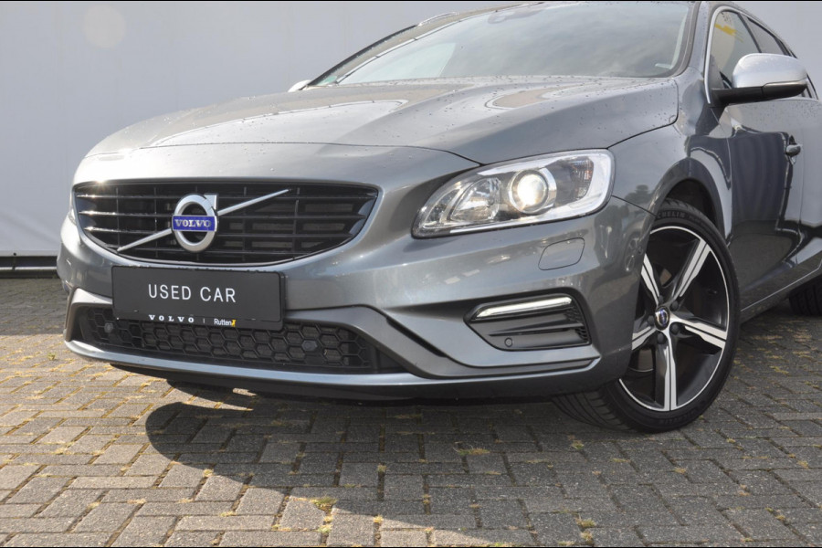 Volvo V60 T4 190PK Automaat Business Sport / Trekhaak / Adaptieve koplampen / Cruise control / Panorama dak / Stoelverwarming / Bluetooth / Leder /