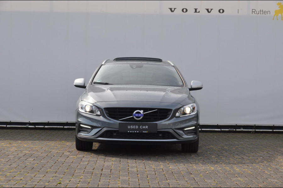 Volvo V60 T4 190PK Automaat Business Sport / Trekhaak / Adaptieve koplampen / Cruise control / Panorama dak / Stoelverwarming / Bluetooth / Leder /