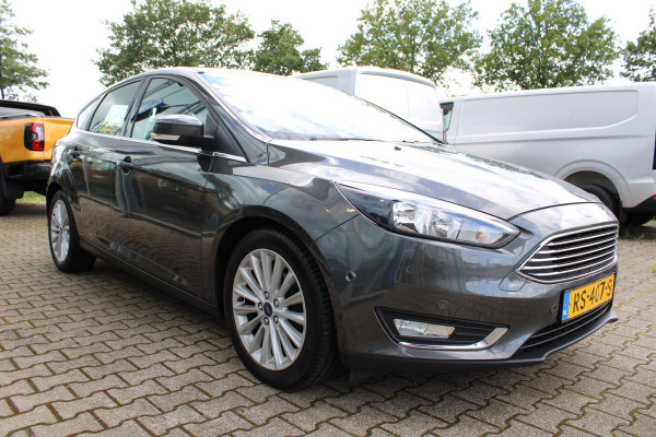 Ford Focus 1.0 Titanium | Climate Control | Navigatie | Cruise Control | Parkeersensoren | Lichtmetalen Velgen |