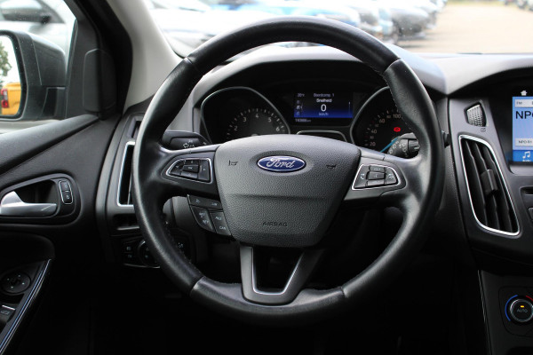 Ford Focus 1.0 Titanium | Climate Control | Navigatie | Cruise Control | Parkeersensoren | Lichtmetalen Velgen |