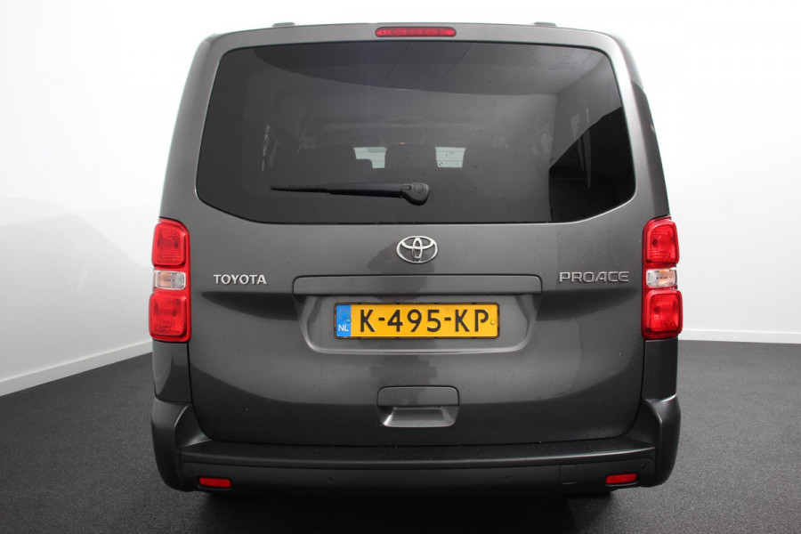 Toyota Proace Shuttle 1.5 D-4D Navigator Long Demo ! | 9 Persoons | Navigatie | Parkeersensoren | Carplay | Cruise Control | DAB |