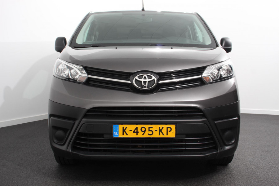 Toyota Proace Shuttle 1.5 D-4D Navigator Long Demo ! | 9 Persoons | Navigatie | Parkeersensoren | Carplay | Cruise Control | DAB |