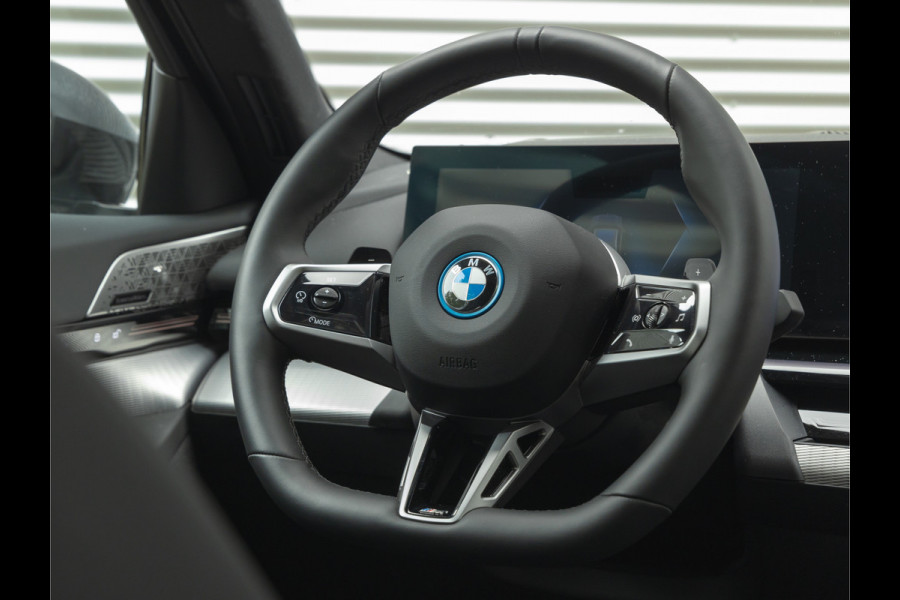 BMW 5 Serie 530e M-Sport Pro - Pano - Bowers & Wilkins - Driving + Parking Ass Prof