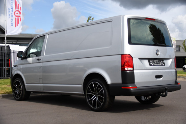 Volkswagen Transporter 2.0 TDI L2H1 PB Edition Adaptieve Cruise, Camera, Carplay, 150pk , Automaat, Sensoren, Trekhaak, Stoelverwaming