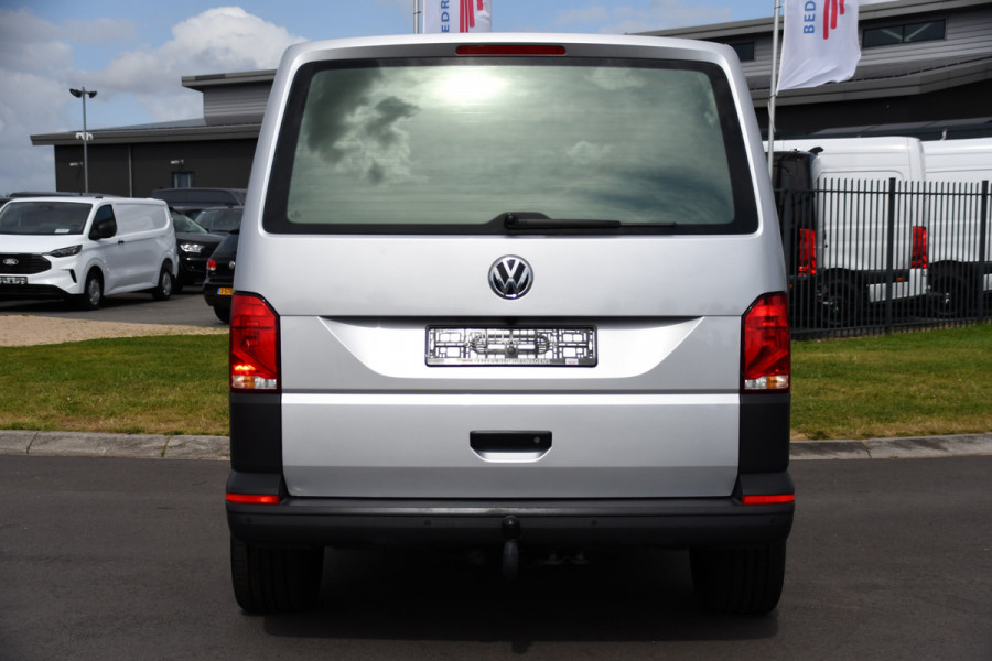 Volkswagen Transporter 2.0 TDI L2H1 PB Edition Adaptieve Cruise, Camera, Carplay, 150pk , Automaat, Sensoren, Trekhaak, Stoelverwaming