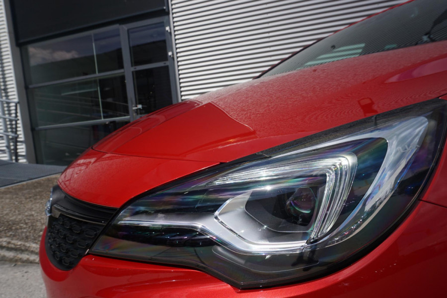 Opel Astra 1.2 Turbo 130 Pk Elegance | Navigatie Pro | Lederen bekleding | Winterpack | Climate Control | Parkeersensoren/Camera  | Privacy Glass |  Carplay/AndroidAuto |