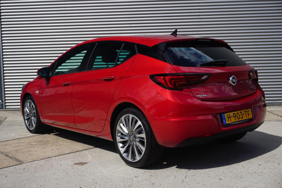 Opel Astra 1.2 Turbo 130 Pk Elegance | Navigatie Pro | Lederen bekleding | Winterpack | Climate Control | Parkeersensoren/Camera  | Privacy Glass |  Carplay/AndroidAuto |