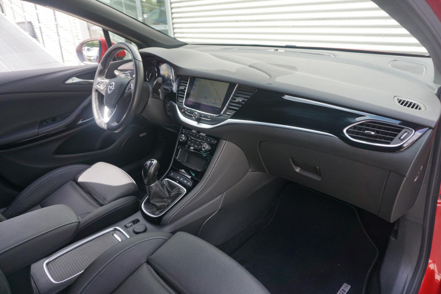 Opel Astra 1.2 Turbo 130 Pk Elegance | Navigatie Pro | Lederen bekleding | Winterpack | Climate Control | Parkeersensoren/Camera  | Privacy Glass |  Carplay/AndroidAuto |