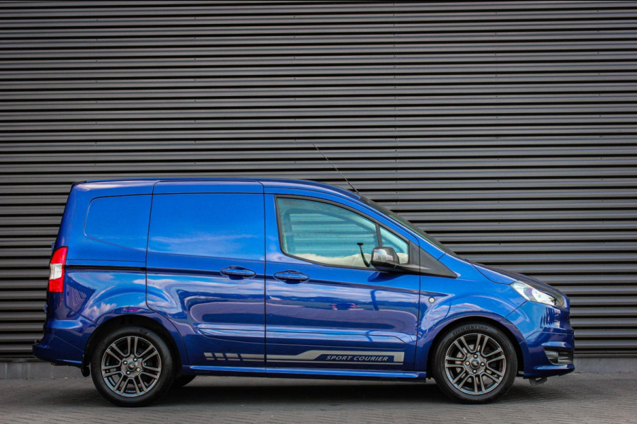 Ford Transit Courier 1.5 TDCI Sport 95PK / NAVIGATIE / LM.VELGEN / 95DKM / AIRCO / CLIMATE CONTROL / UNIEKE UITVOERING / NAP