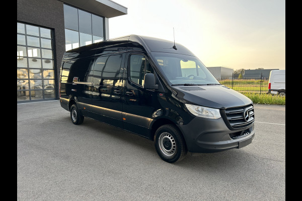 Mercedes-Benz Sprinter 317 CDI L3 H2 MBUX / Camera / Carplay navigatie / Parkeersensoren / Cruise control / Airco / 270 Graden achterdeuren