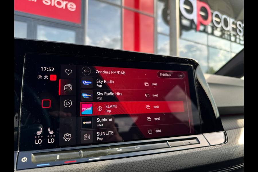 Volkswagen Golf 2.0 TSI GTI Clubsport Panorama Carplay LED