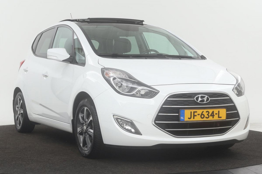 Hyundai ix20 1.6i Premium | Automaat | Leder | Panoramadak | Stoel & stuurverwarming | Camera | Navigatie | Climate control | Cruise control