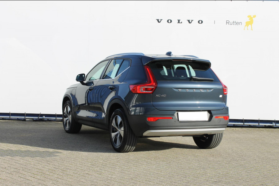 Volvo XC40 T4 211PK Automaat Recharge Inscription Navigatie / Cruise control / Standkachel / 18'' Lichtmetalen velgen / Apple Carplay