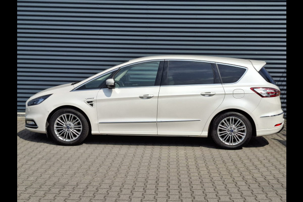 Ford S-Max 2.0 Vignale 7 Persoons 240pk Automaat | Lederen Sportstoelen Memory | Navigatie | Camera | Cruise Control | L.M. 18" | Stoelverwarming |