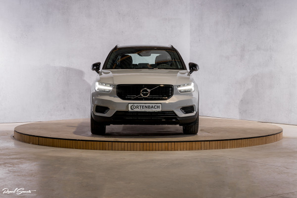 Volvo XC40 1.5 T4 Recharge R-Design | Applecarplay | Adaptieve cruise | Zwenkbare trekhaak |