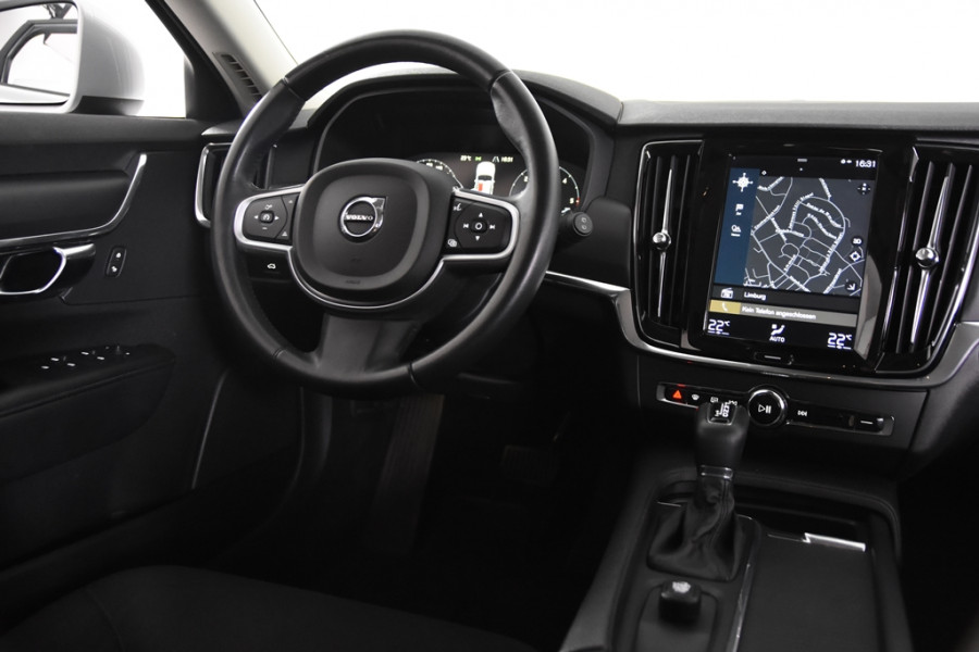 Volvo V90 2.0 D3 Kinetic *Navigatie*Carplay*