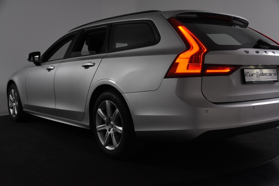 Volvo V90 2.0 D3 Kinetic *Navigatie*Carplay*