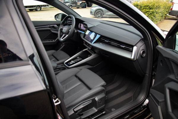 Audi A3 Sportback 40 TFSI e PHEV Advanced S Edition S-line 204pk S-Tronic|Panoramadak|Virtual Cockpit|Kuipstoelen|LED Matrix|Black