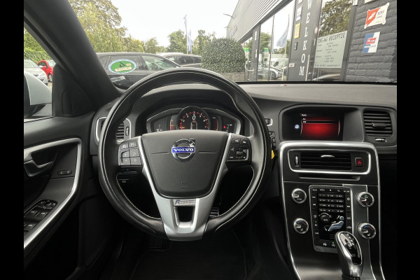 Volvo V60 2.0 T4 Business Sport, Automaat, R-Design, Schuifdak, Sportleder, Keyless, incl Btw